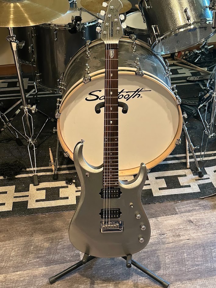 Ernie ball Music Man JP13-7