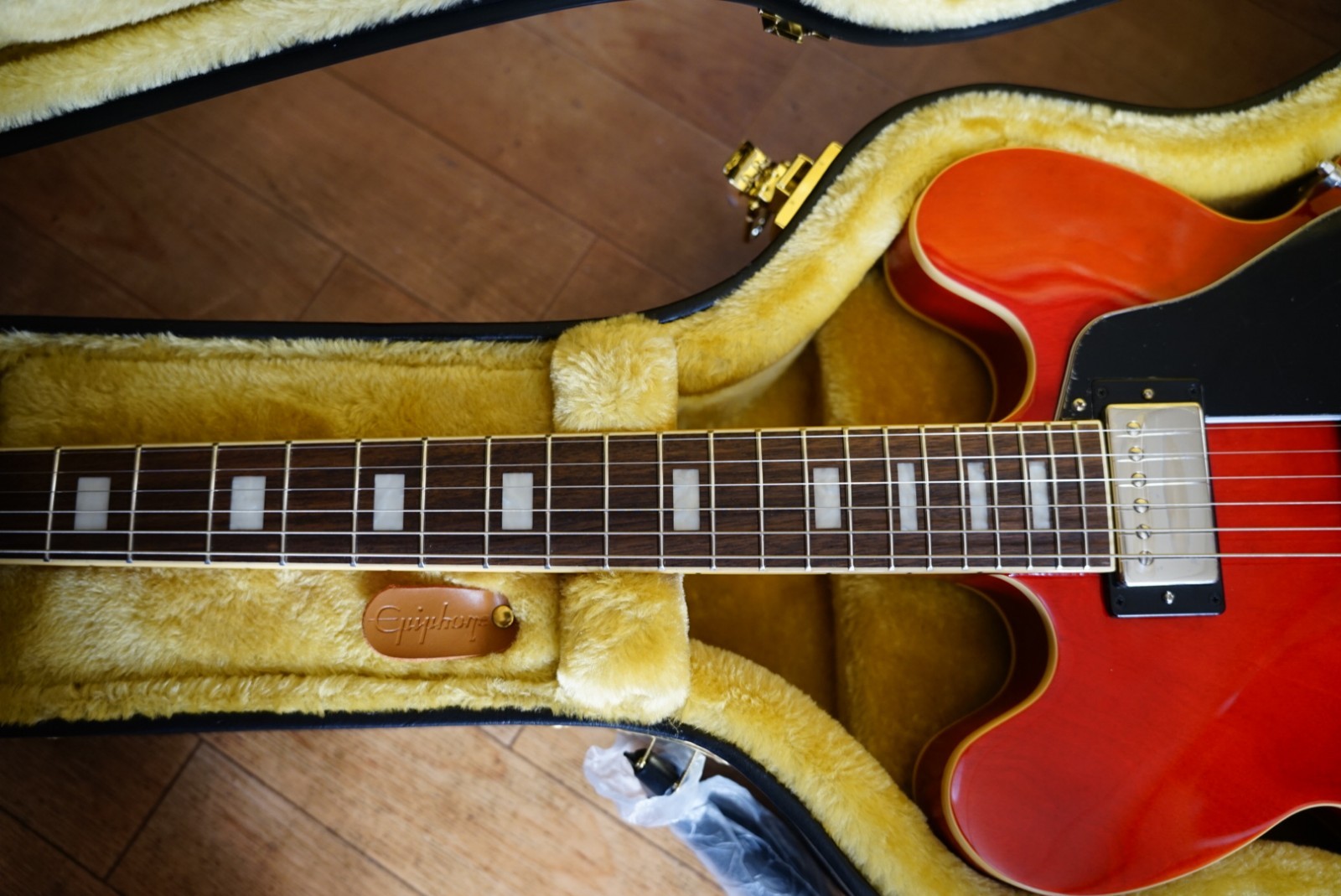 Epiphone Joe Bonamassa 1962 ES-335 Sixties Cherry Brand New