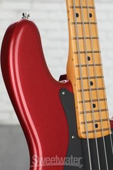 Fender American Ultra II Jazz Bass – Sinister Red, Maple Fingerboard