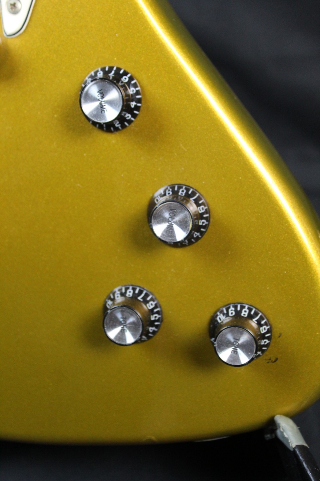Eastwood Stormbird Electric Guitar – Gold w/ GigBag