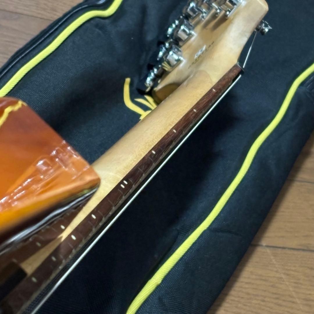 Electric Guitar Lyon by Washburn Flying V 2005 Sunburst HH Made in Korea