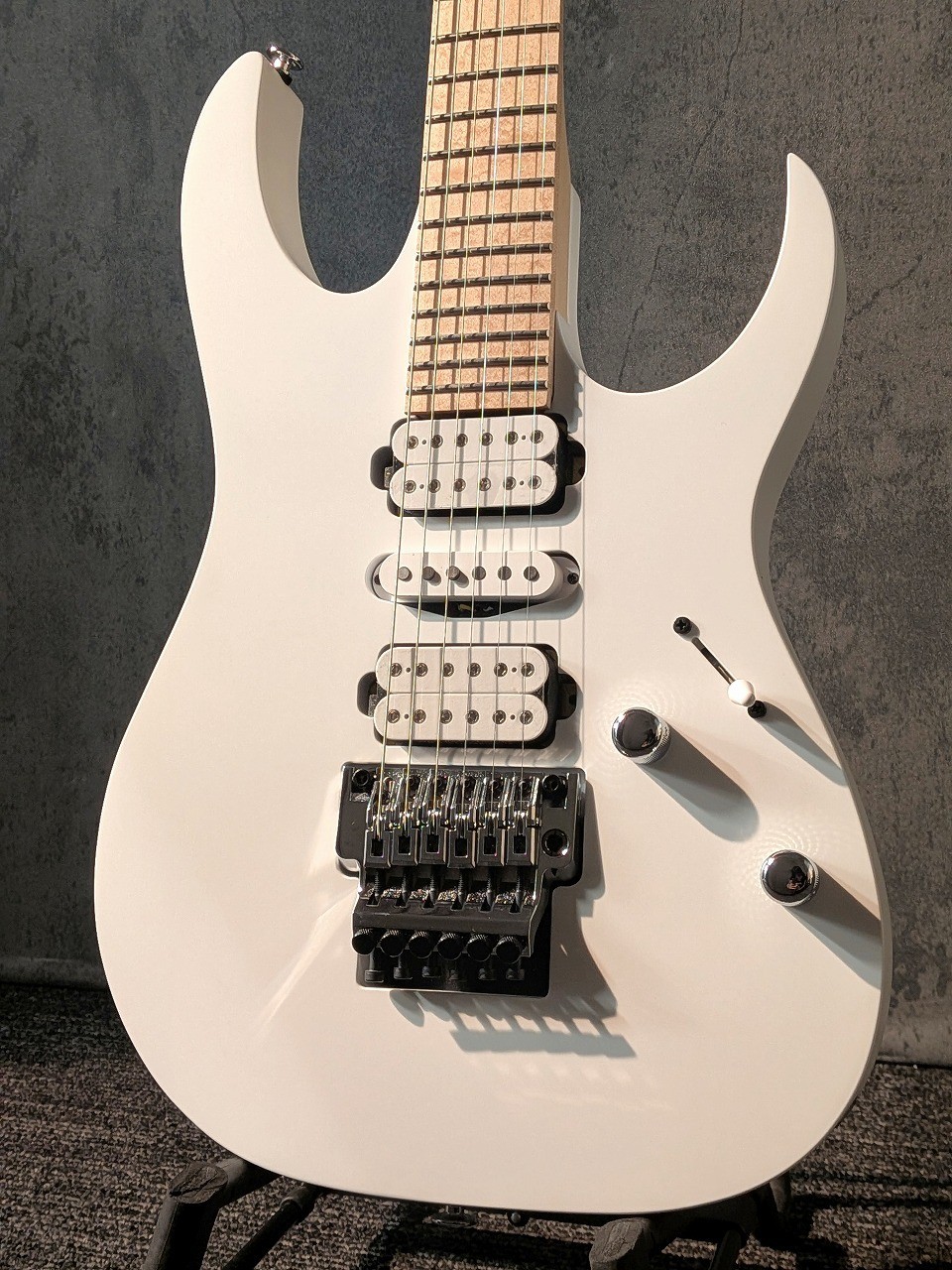 Ibanez J-LINE RG6HSHMTR White Flat #F2612242 3.56kg #GG5ah