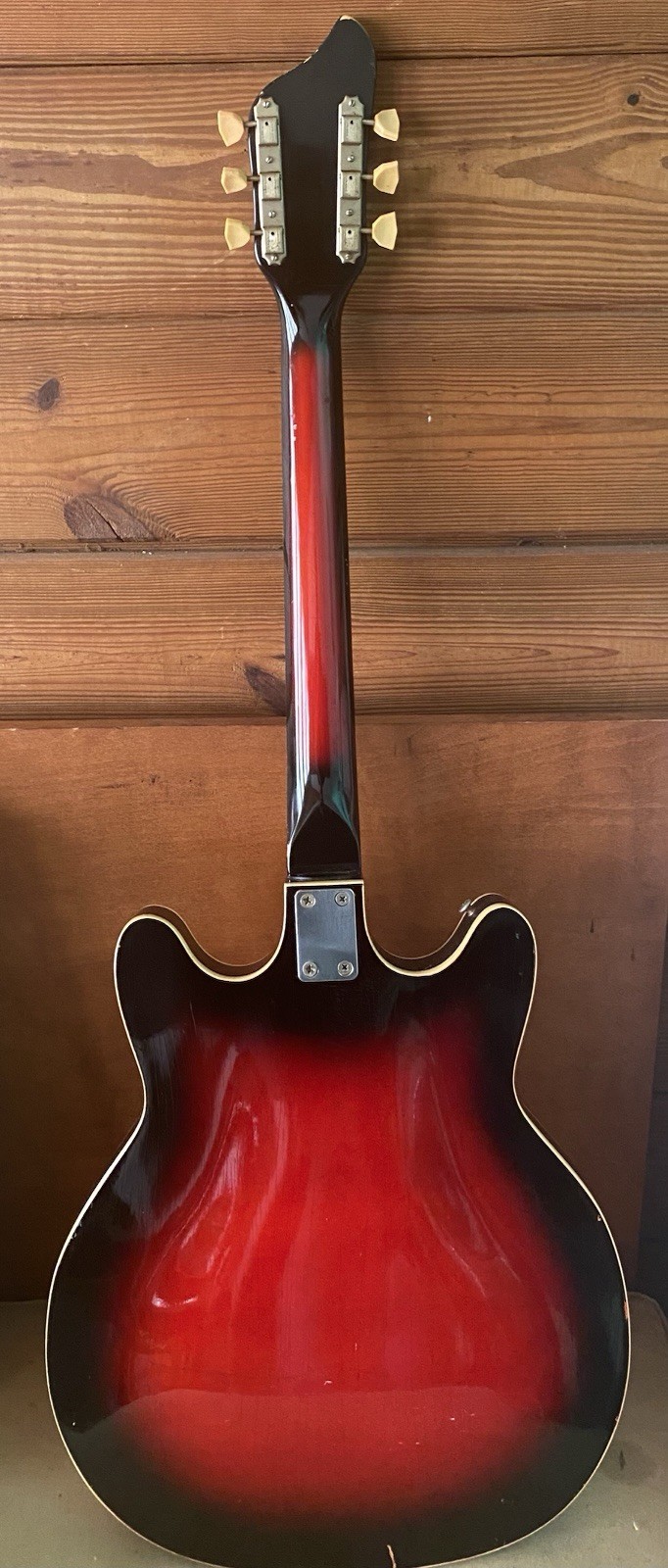 SUPRO CROYDON VINTAGE ELECTRIC GUITAR