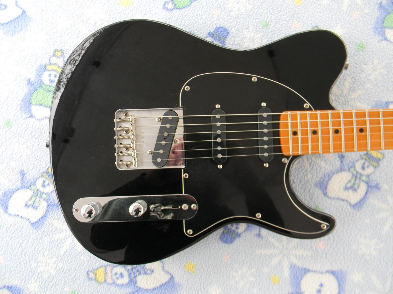 Peavey Generation EXP Nashville, Alnico 5’s, Hot Bridge Pickup, PIO Capacitor