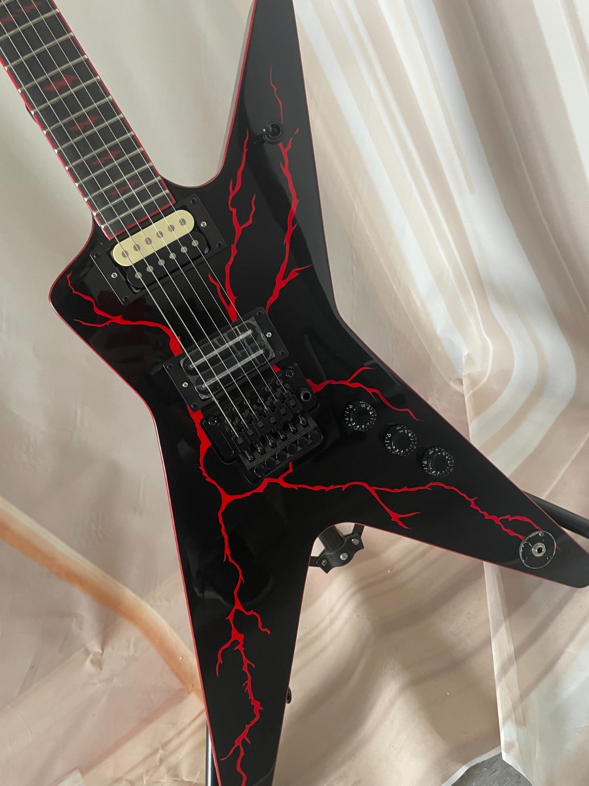 6 Strings Dimebag ML Style Model Electric Guitar Black Panel Red Lightning
