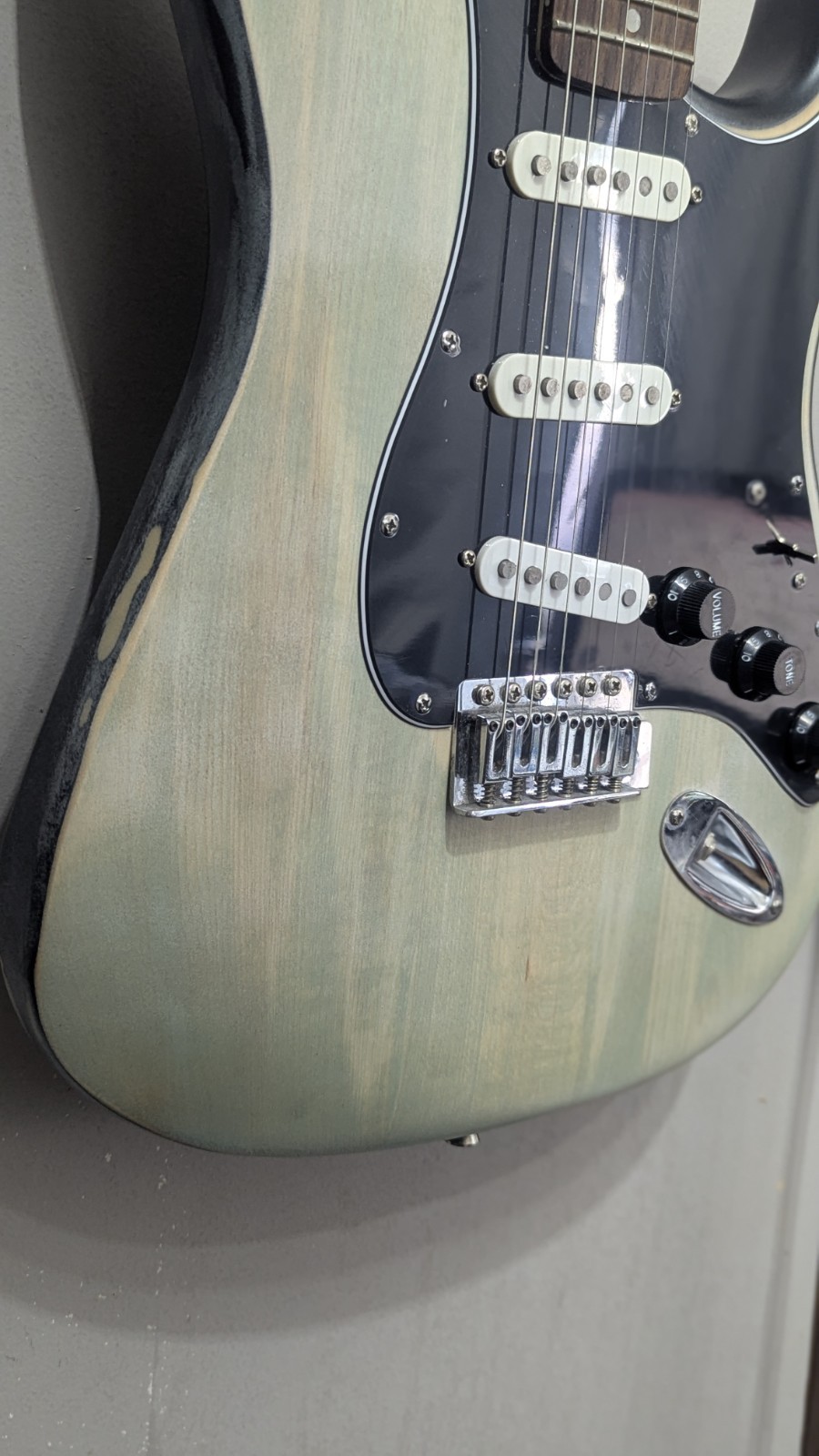 Custom Fender Squier Stratocaster Blue Black Relic Woodgrain Rosewood Fretboard