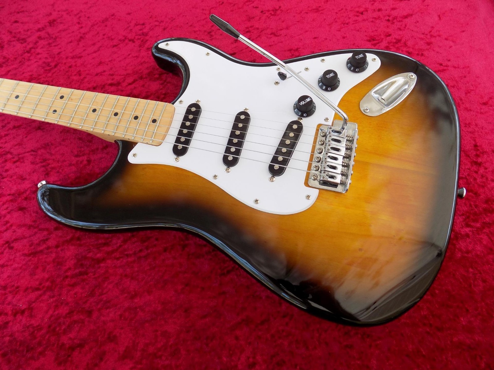 Squier “Custom Shack ” Stratocaster, Very Hot Pickups, Custom Wiring,Capacitor