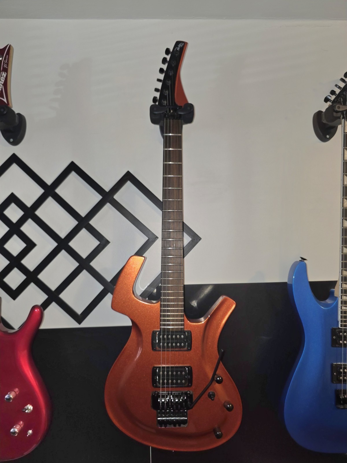 Guitar Orange Acrylic Solid Body 6-String 24F Tremolo Arm