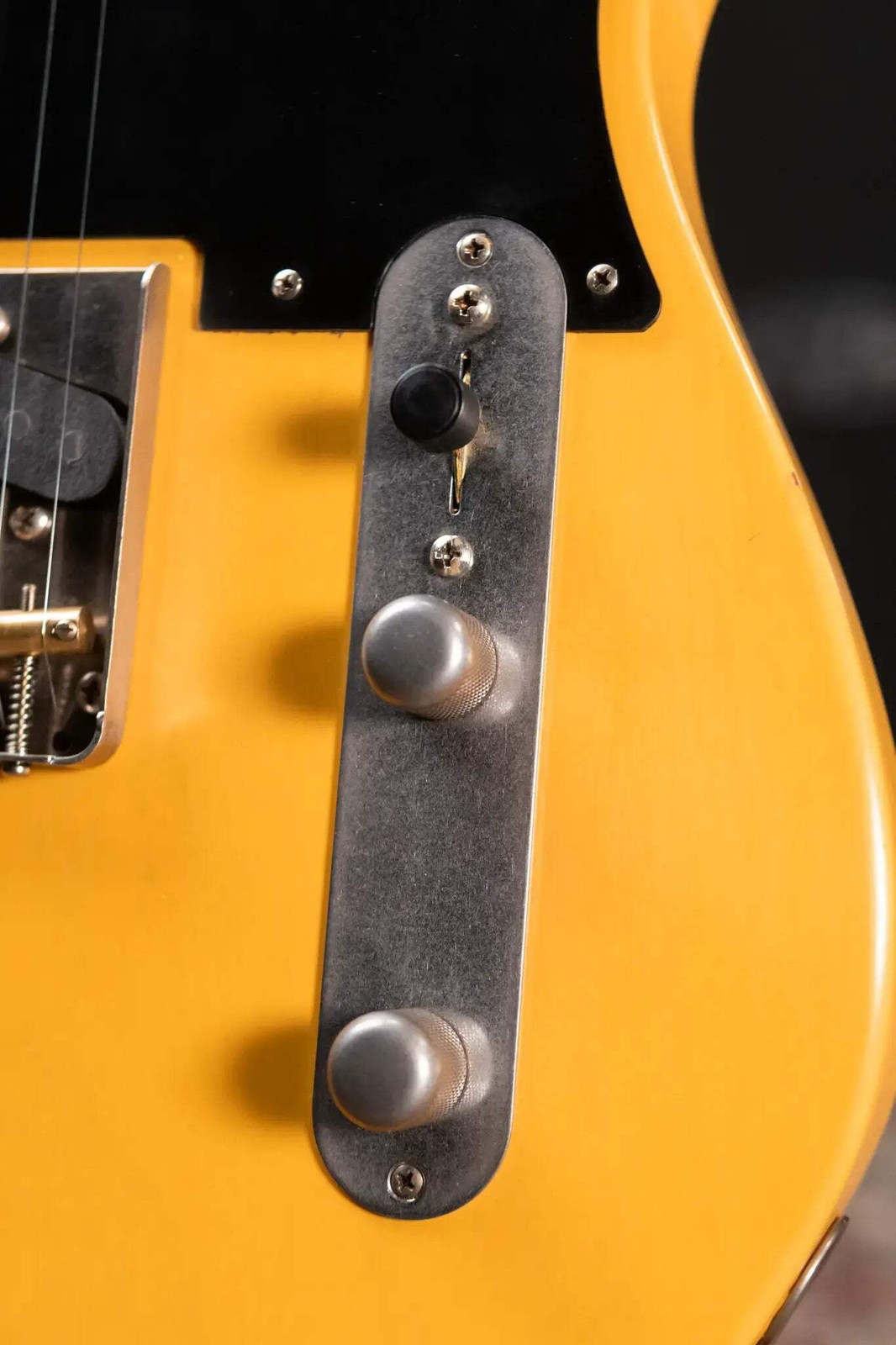 Nash T-52 Ash Body Light Aged Electric Guitar – Butterscotch Blonde with Hardshe