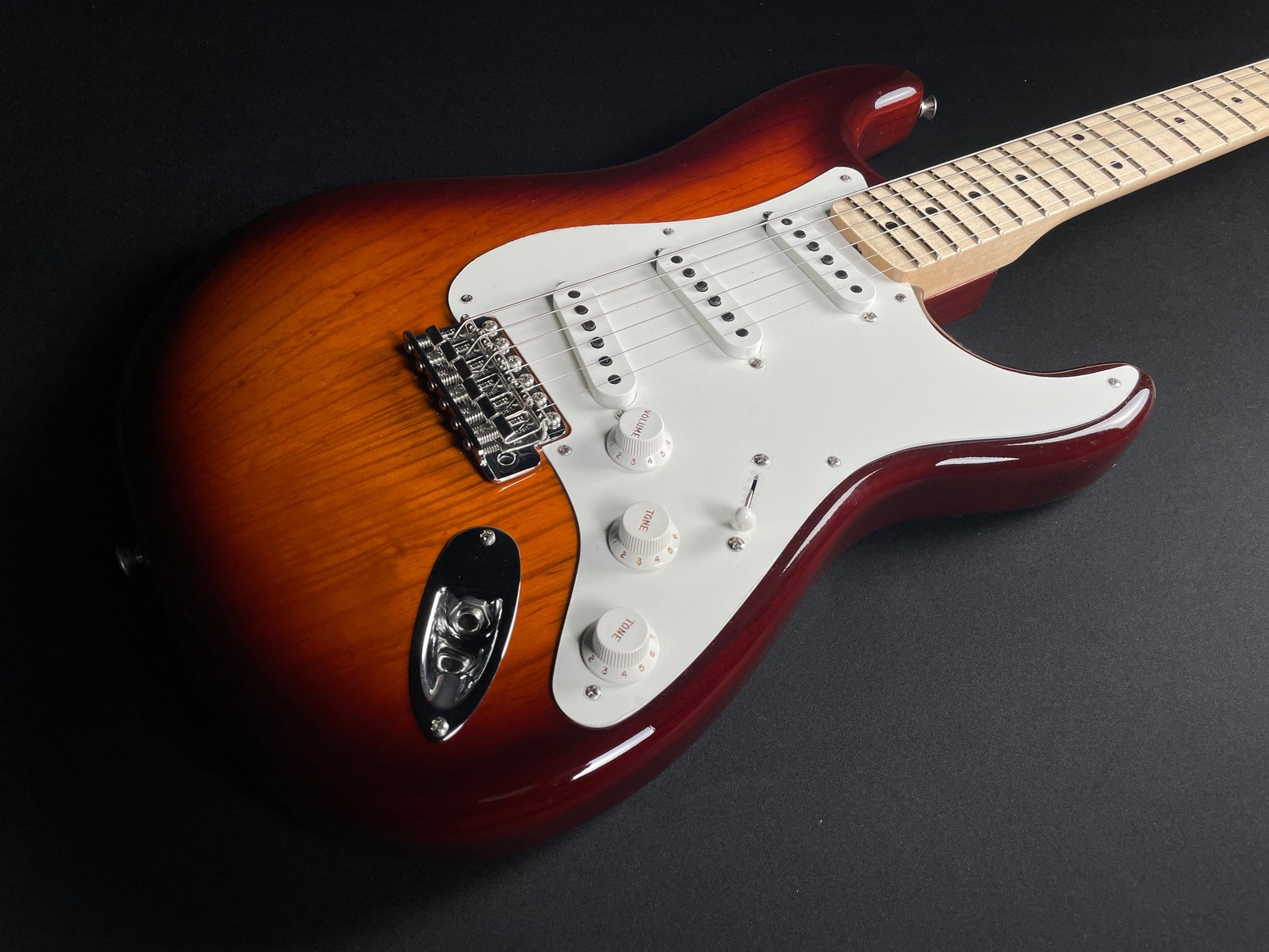 Fender Custom Shop ’58 C/R Strat, Time Capsule – Aged Violin Burst (2025)