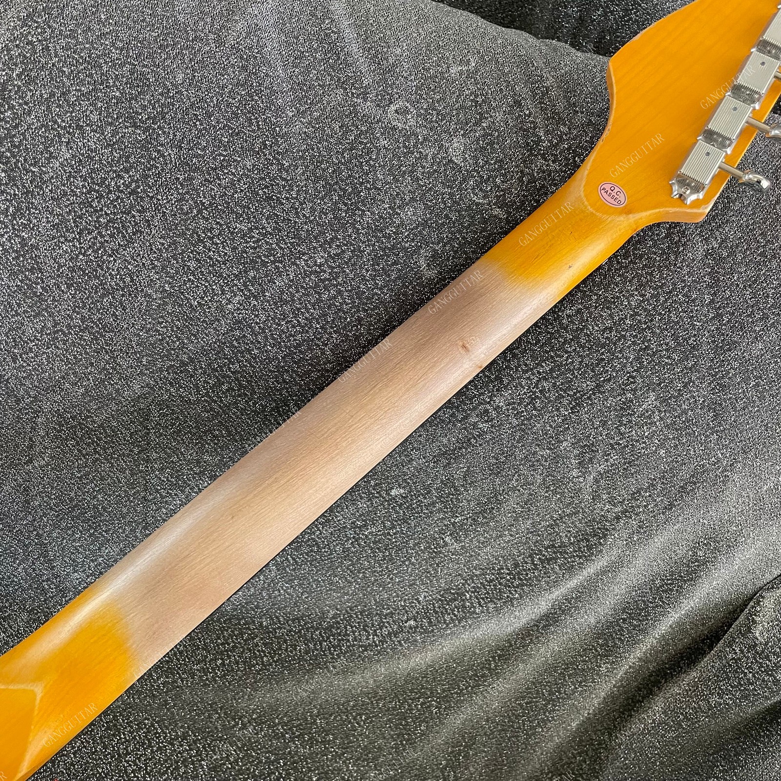 Aged Solid Body Electric Guitar Bone Nut Stainles Steel Rounded Fret Edge Yellow