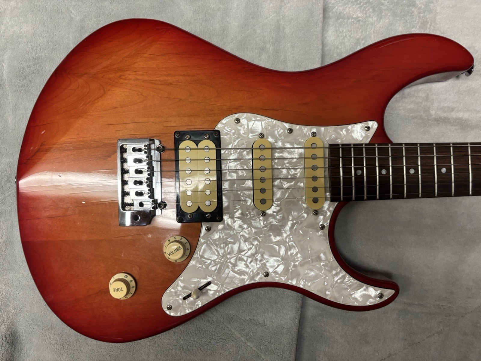 yamaha pacifica 6o4