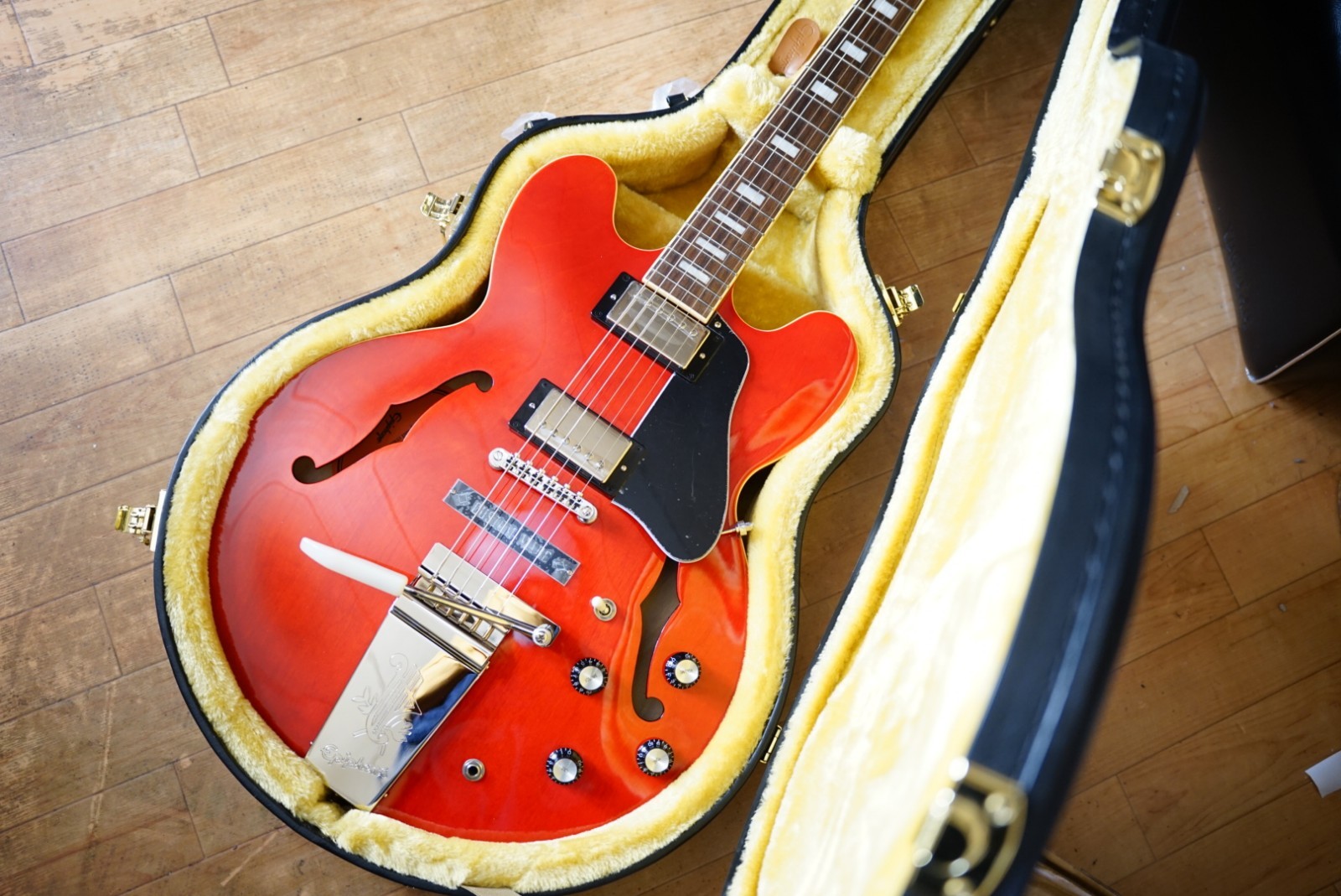 Epiphone Joe Bonamassa 1962 ES-335 Sixties Cherry Brand New