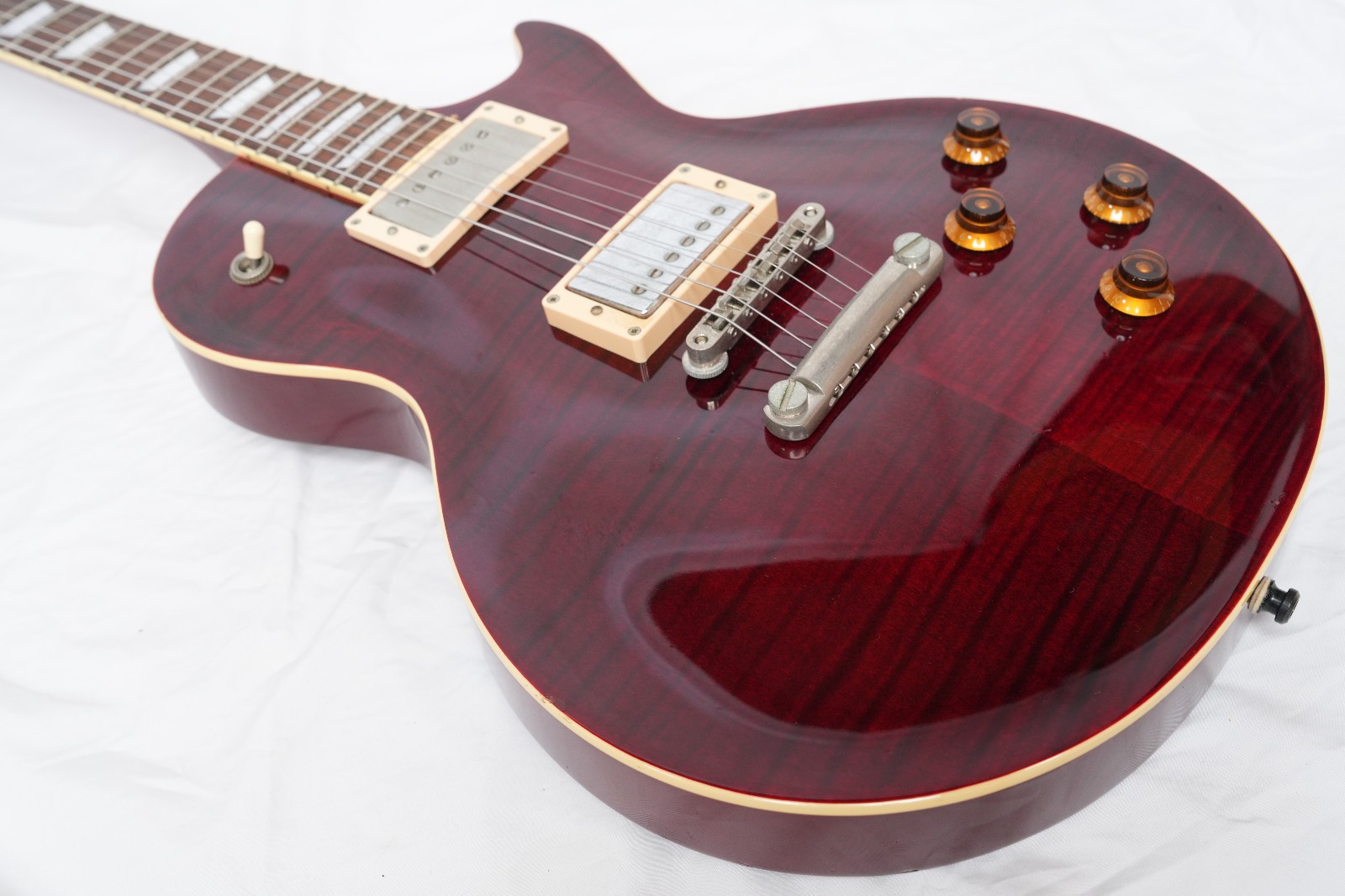 Tokai LS-118F Cherry Love Rock (Modified) Flame Maple Top Les Paul Standard MIJ
