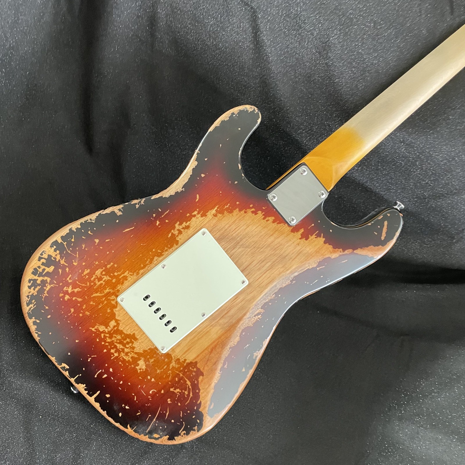 Vintage ST Sunburst Electric Guitar 3S Pickups Rosewood Fretboard Tremolo Bridge