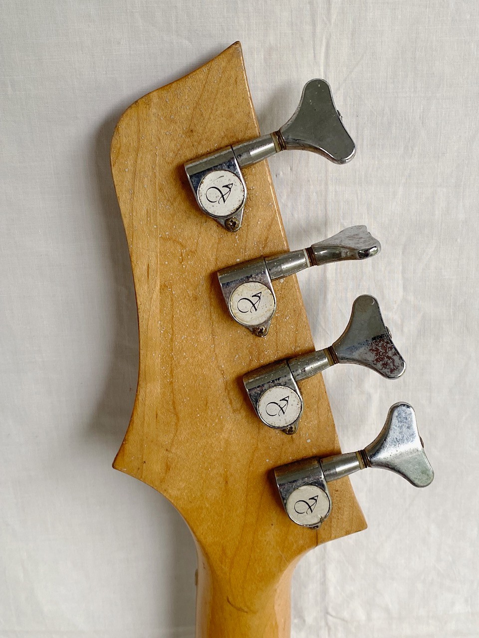 Vintage VANTAGE Avenger Electric Bass. Natural Wood JAPAN. Rare