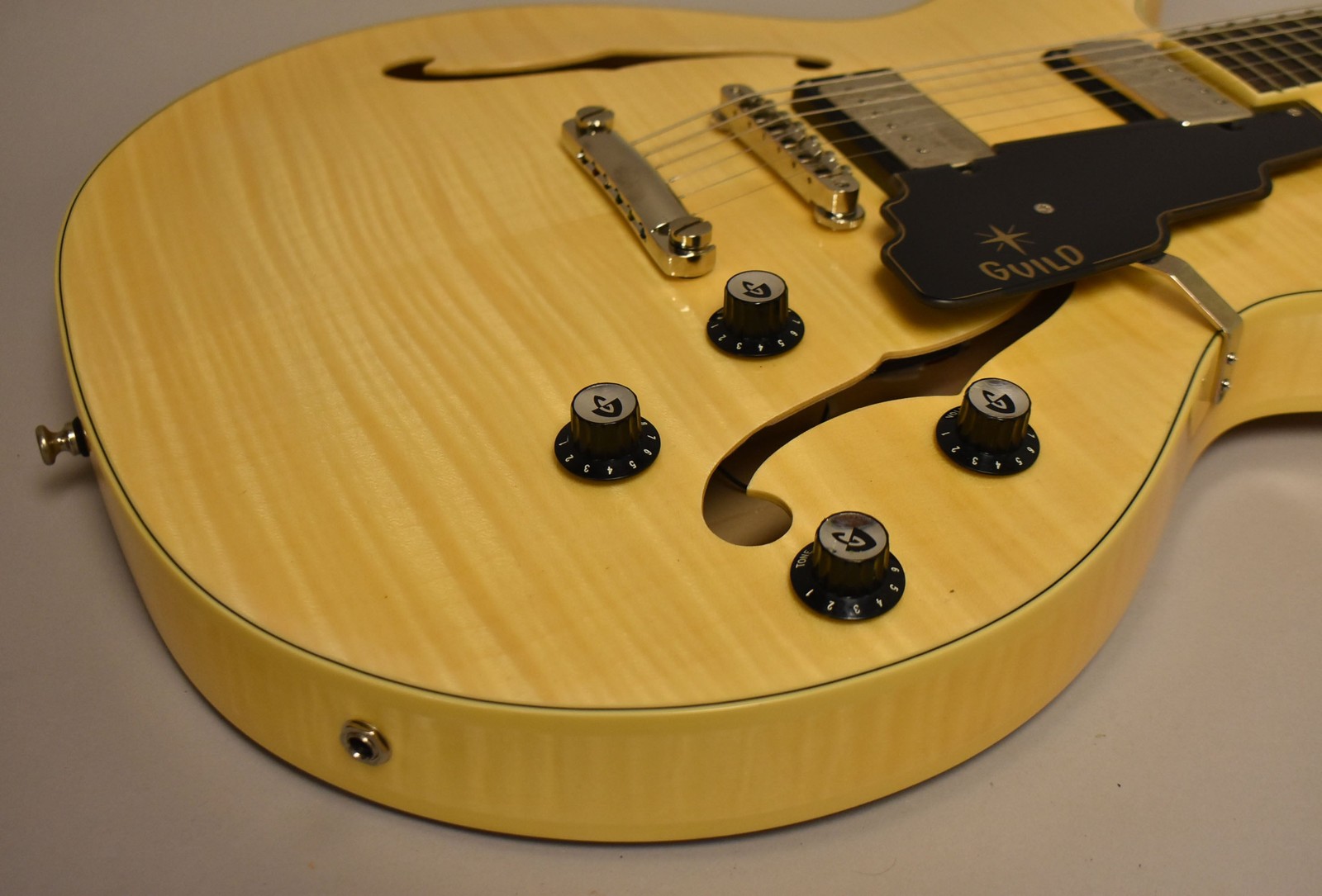 Guild Starfire IV Natural w/OHSC