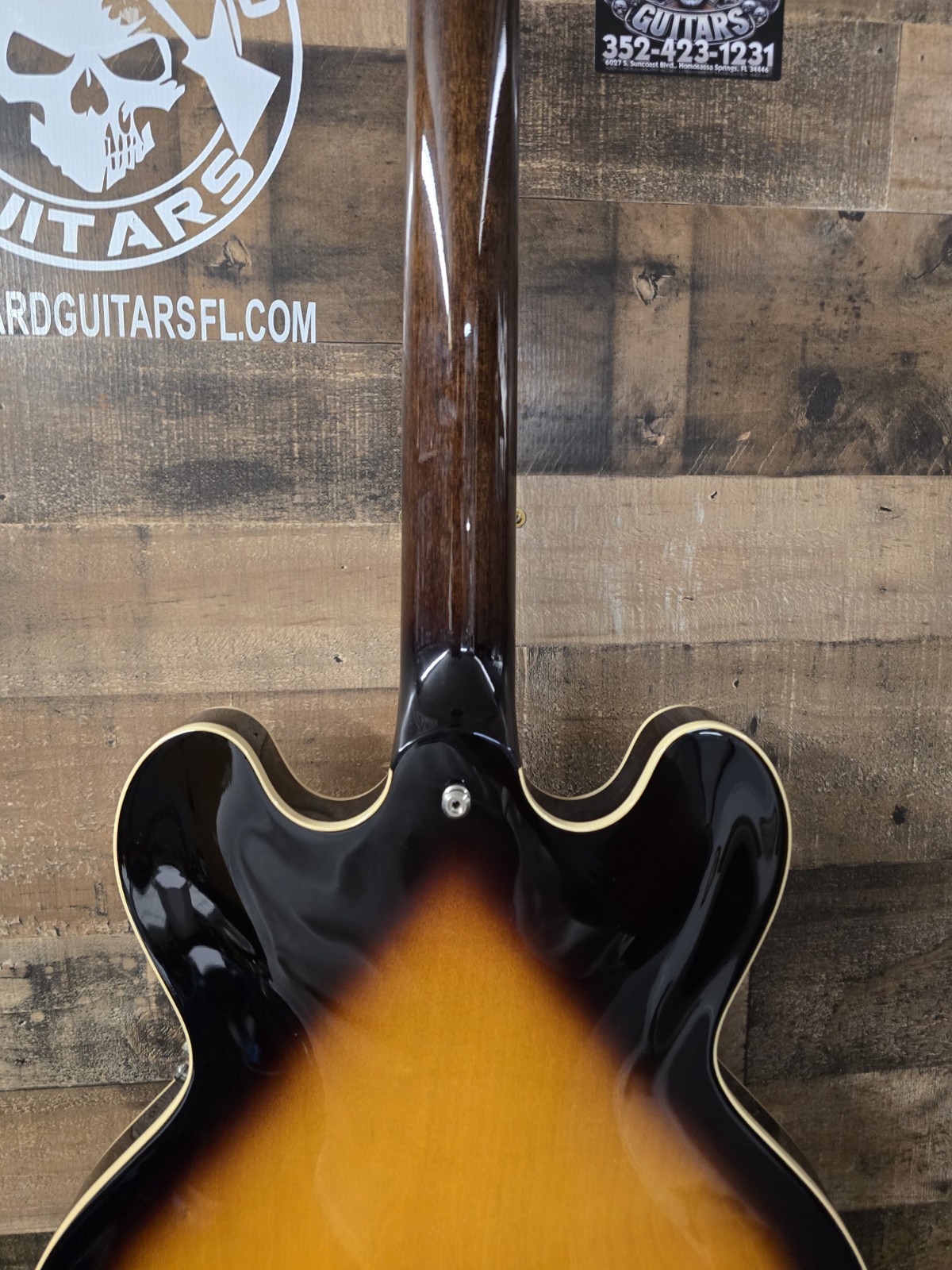 2023 Gibson ES-335 Semi-Hollow Electric Guitar Vintage Sunburst + OHSC. 7.5 Lb