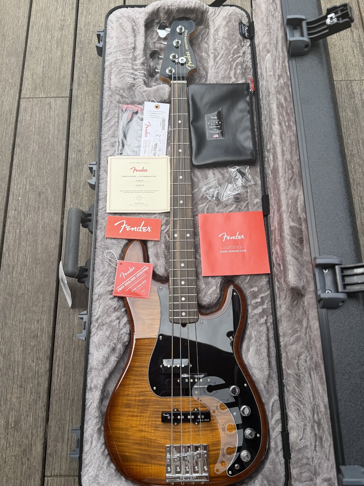 Fender Limited-Edition American Ultra Precision Bass Guitar Tiger’s Eye