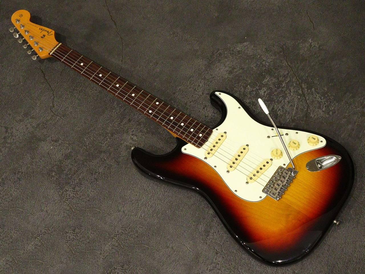 Fender Japan ST62-70TX Stratocaster 3TS Alder Body Rosewood Maple Neck Used