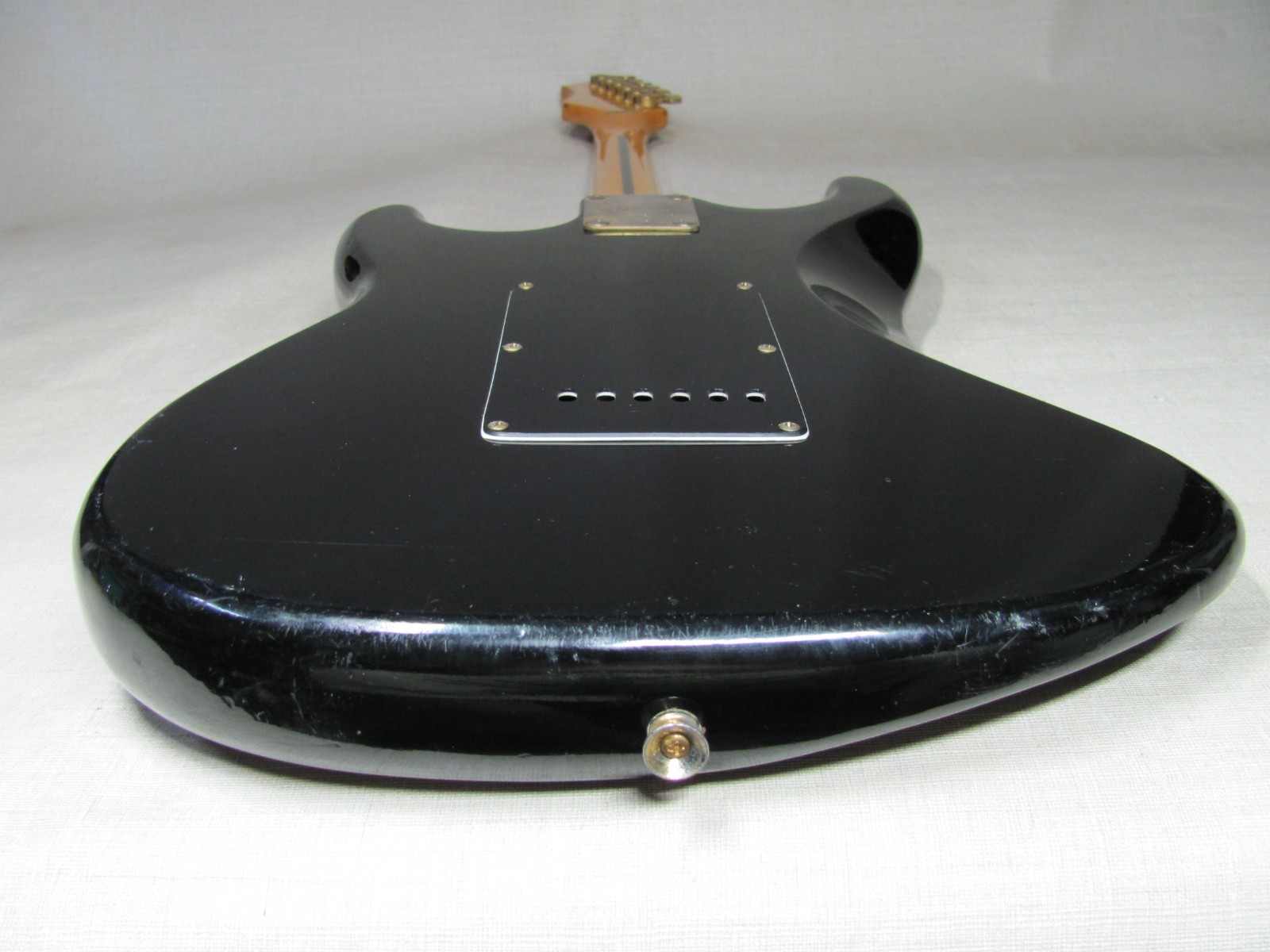 HARMONY H80BG ELECTRIC GUITAR BLACK AND GOLD VINTAGE 1980’S GOOD CONDITION