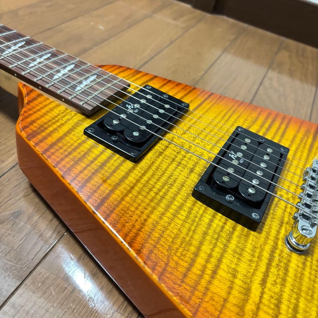 Electric Guitar Lyon by Washburn Flying V 2005 Sunburst HH Made in Korea