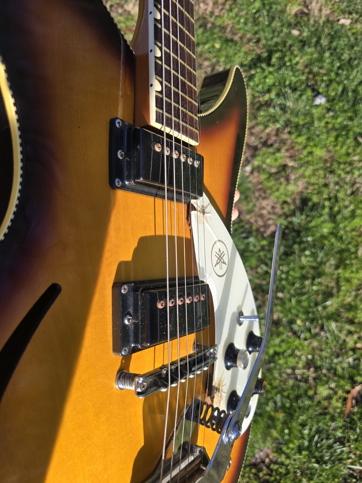 Yamaha SA15 Guitar Vintage Semi Hollow Electric