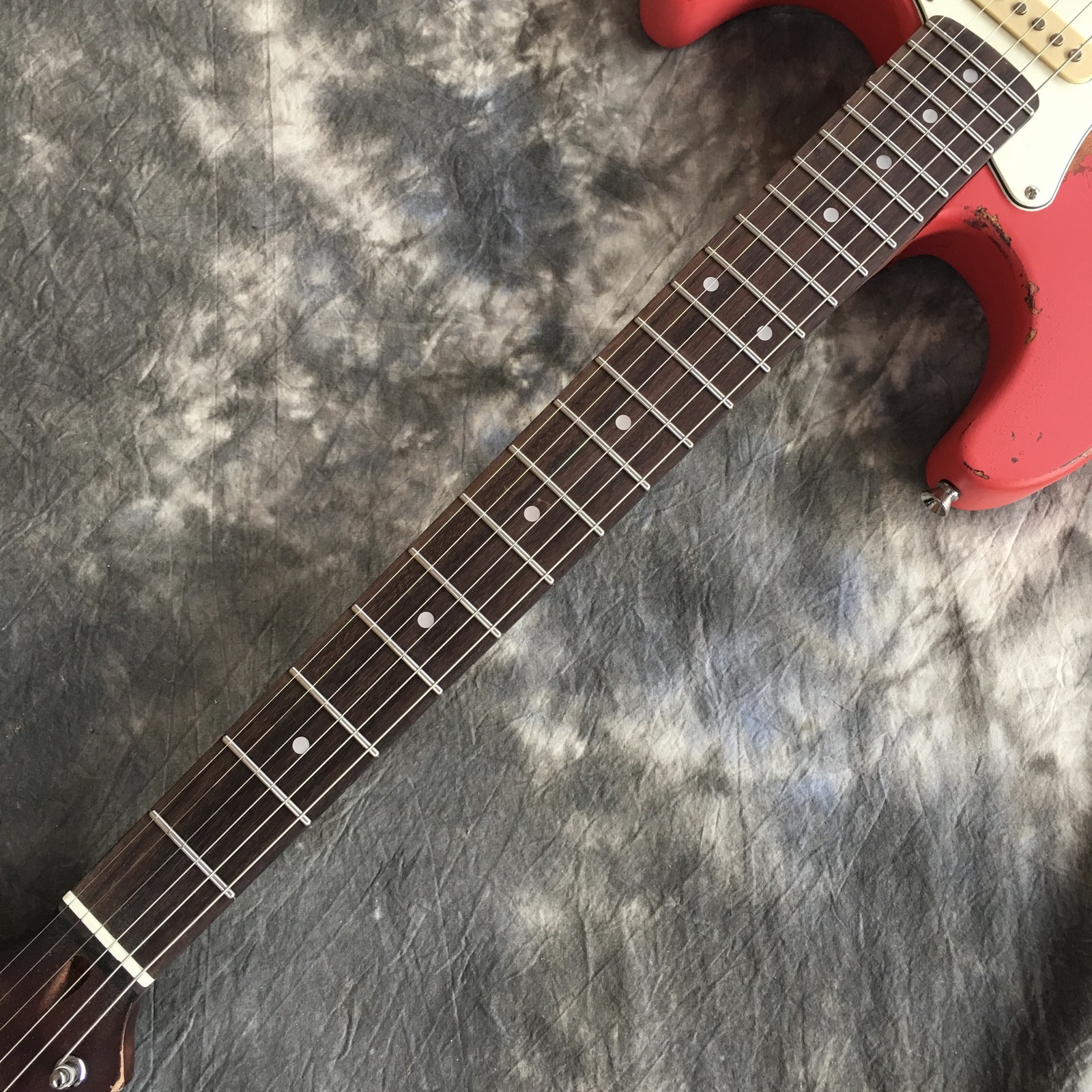 Aged style Pink Finish Solid Body Electric Guitar SSS Pickups 21 Frets fast