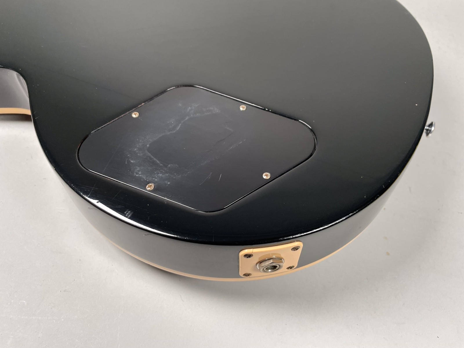 2011 Gibson Les Paul Classic Black Finish w/OHSC