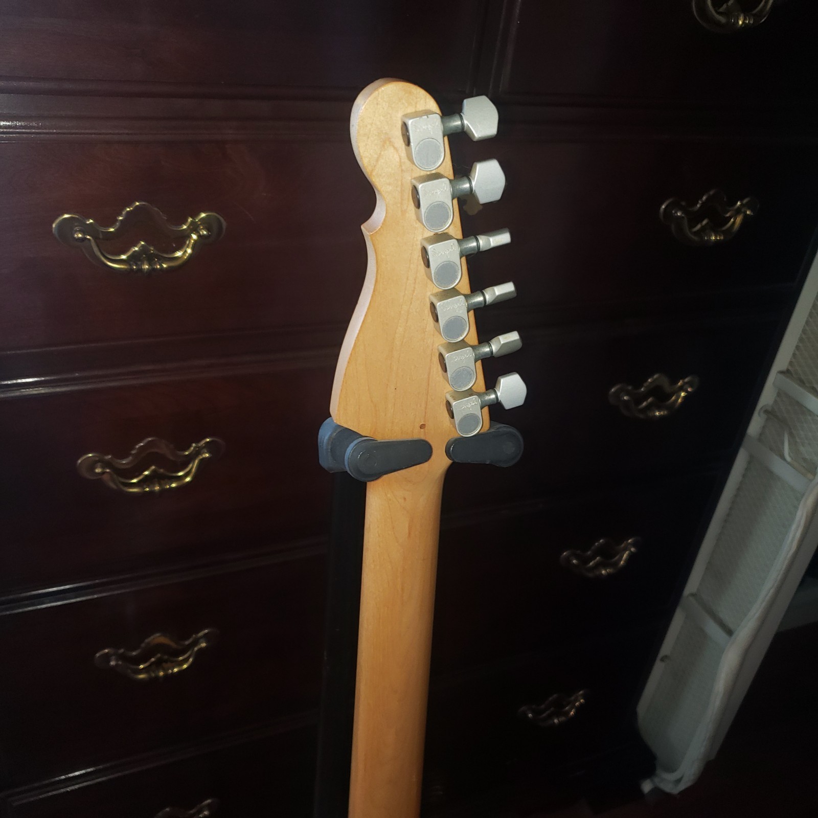 G&L USA LEGACY 1995 VINTAGE Ash Body. Brand New Jumbo Refret &Upgraded Pickups
