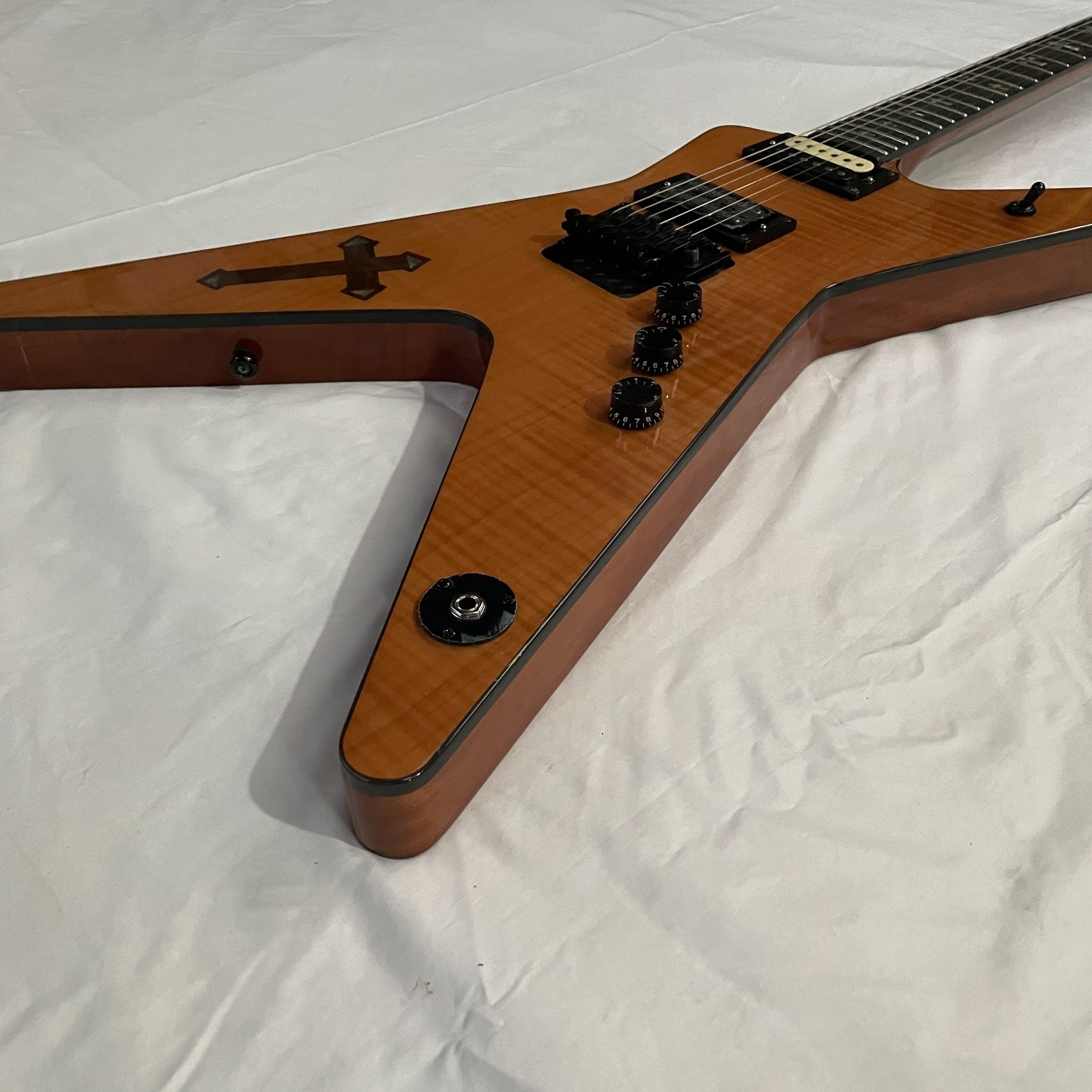 Custom Cross Dime Electric Guitar HH 6 String Send From China Hot Sale