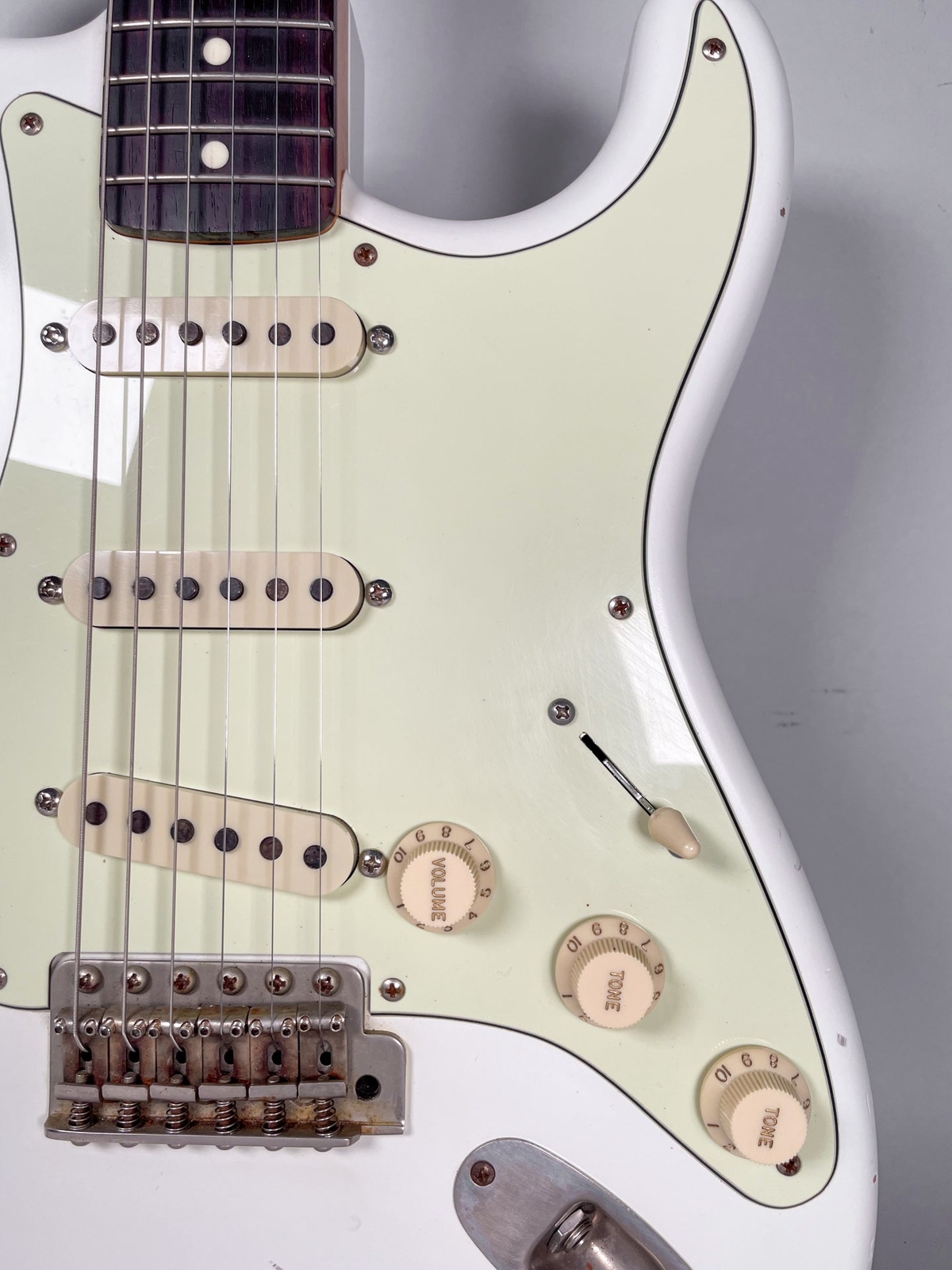 2006 K-Line S-Type #009 Stratocaster Style Olympic White Relic w/HSC