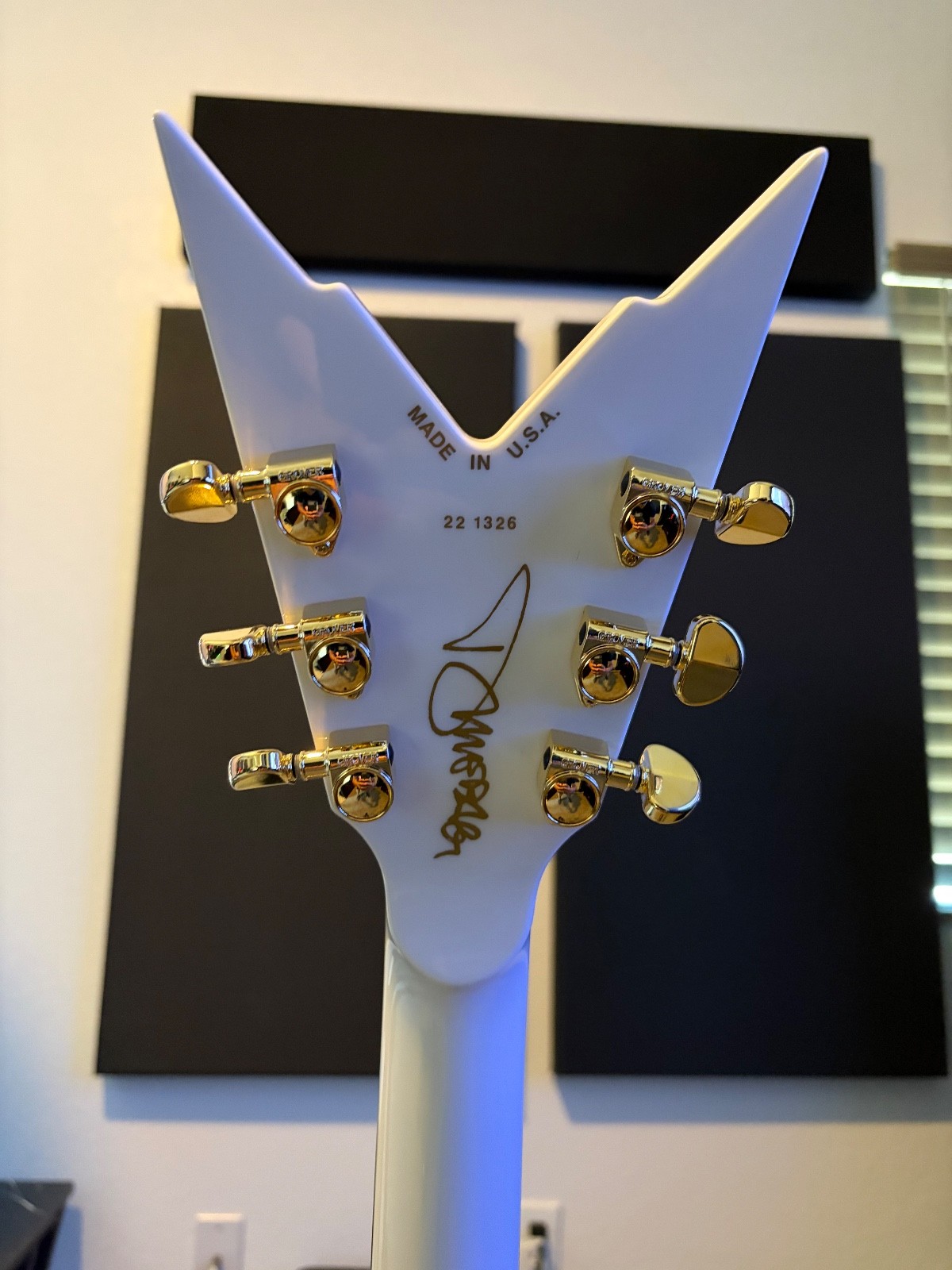 Dean USA Custom Shop Razorback White/Gold w/ OHSC & Original Paperwork