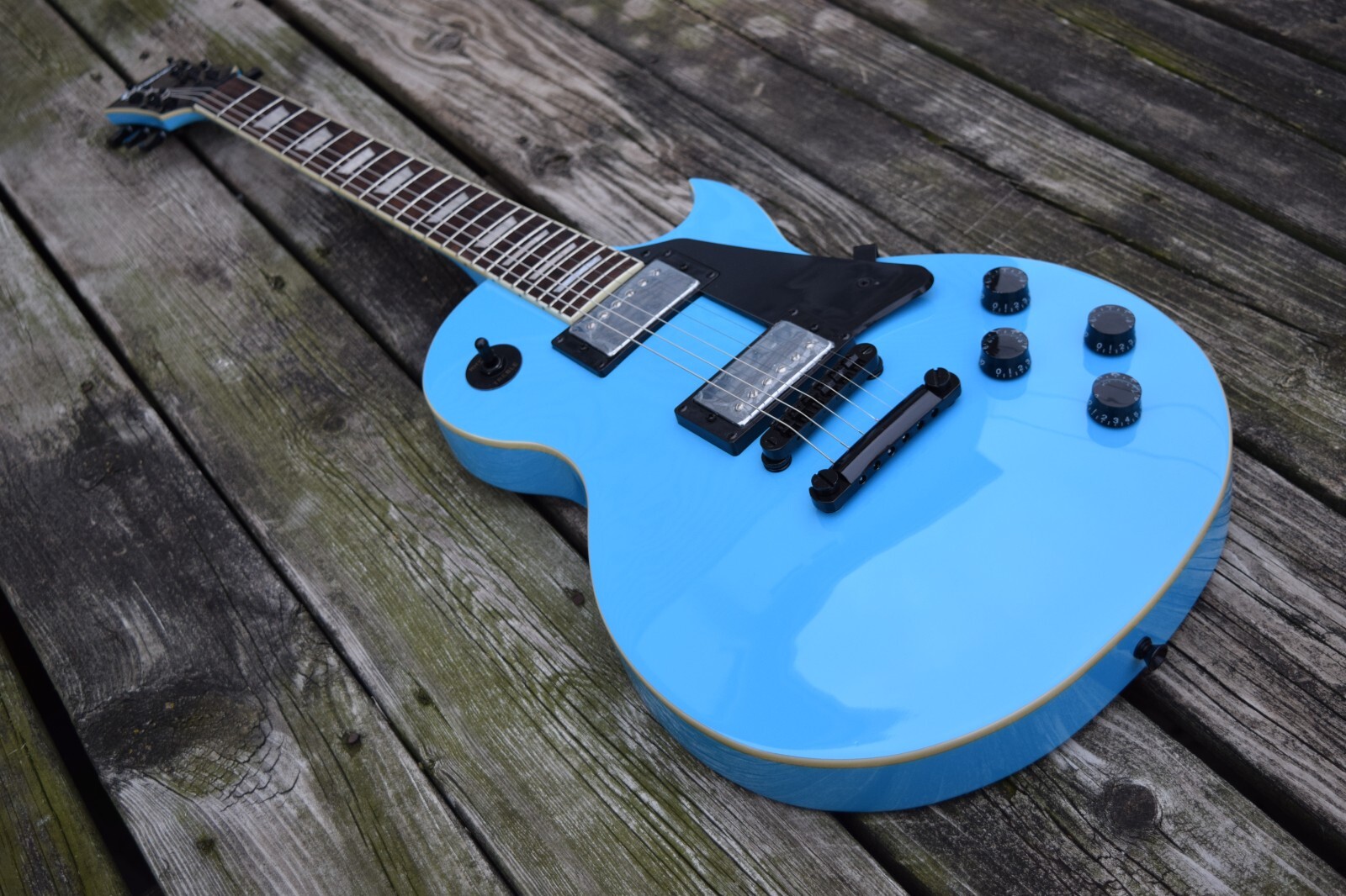 Electric Guitar Mahogany Body Maple Top Metallic Blue (Groove Canadian Brand)
