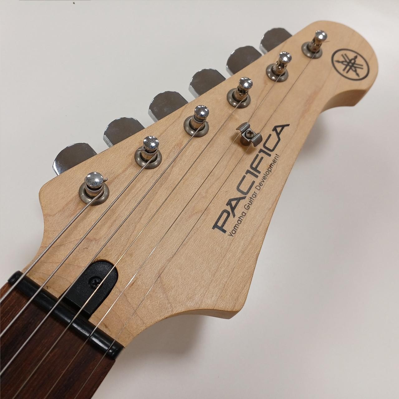 YAMAHA PAC012 Electric Guitar-22