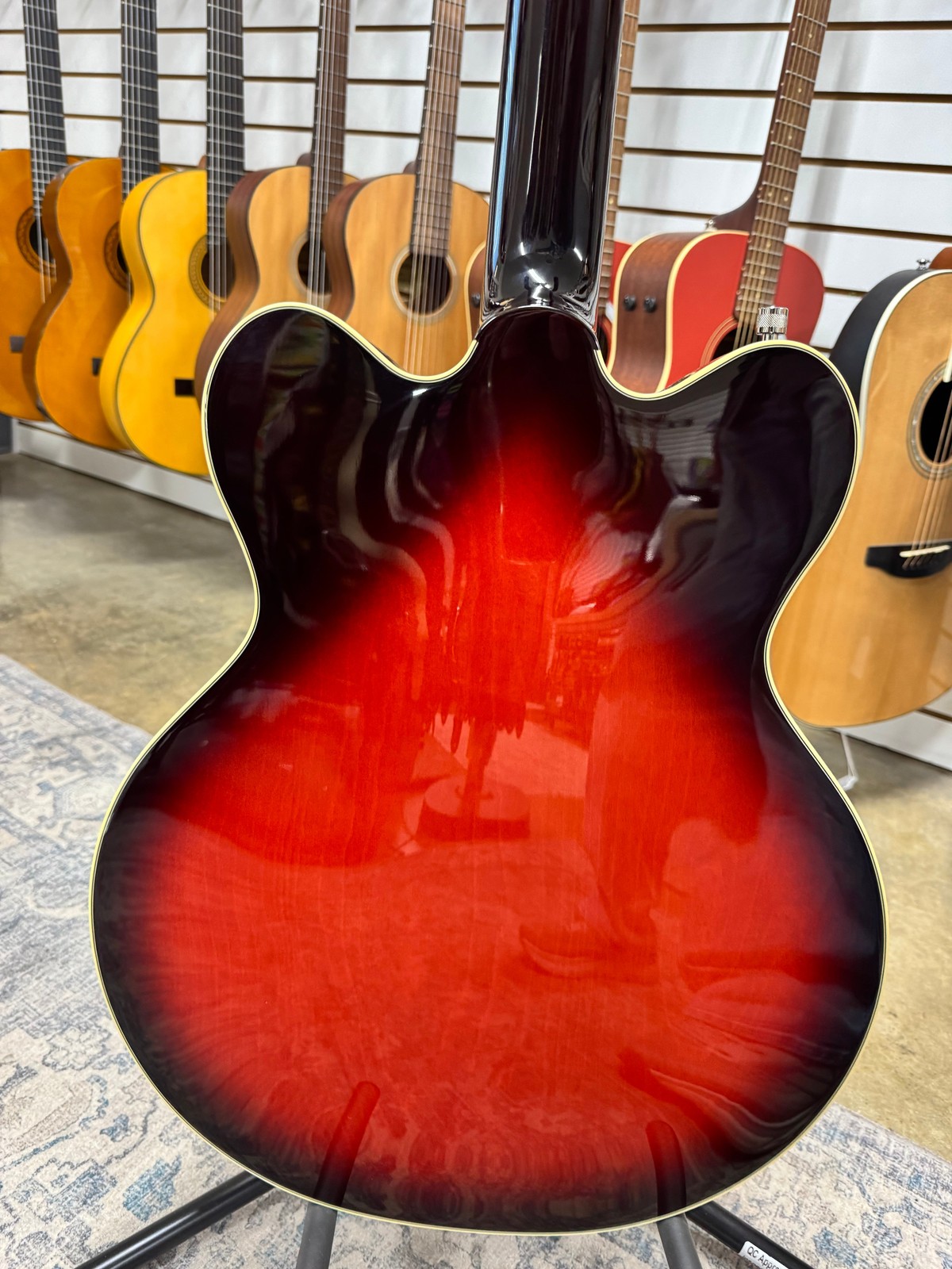 Gretsch G5622 Electromatic Center Block Double-Cut w/ V-Stoptail – Claret Burst