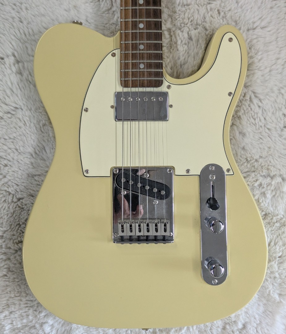 2000 Squier by Fender Standard Series Fat Telecaster – Arctic White Finish + bag