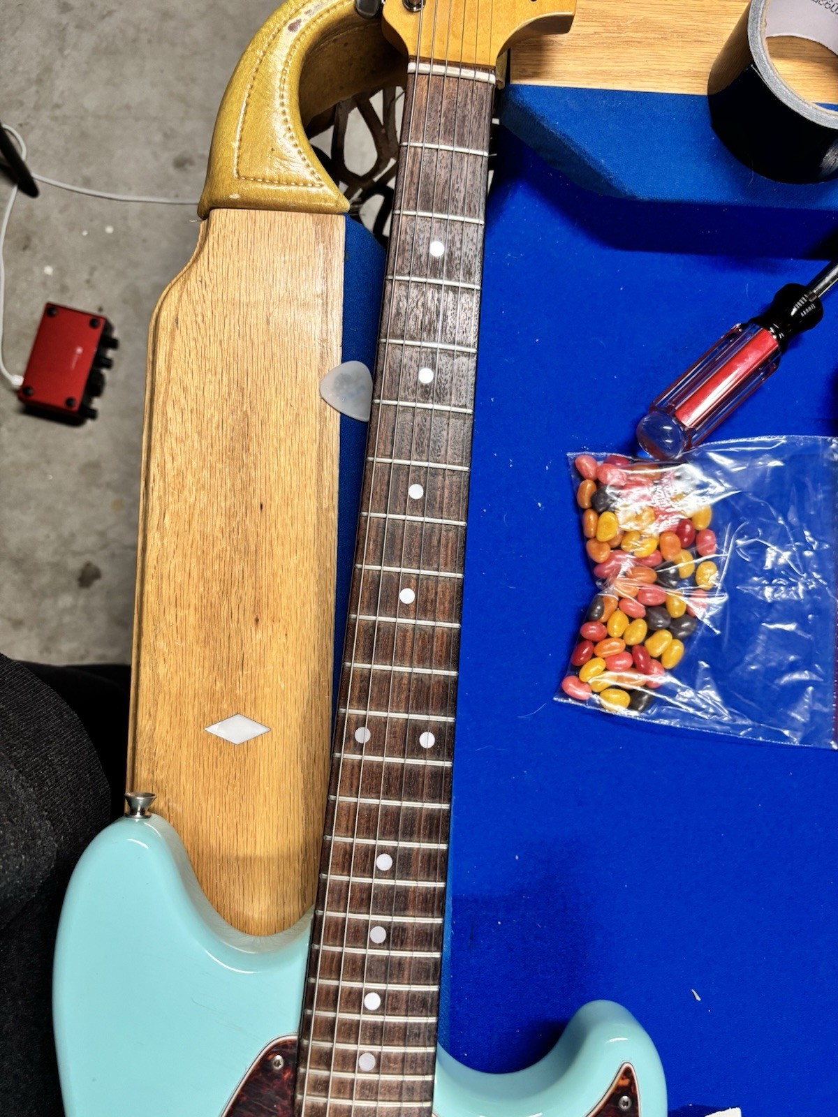 Kurt Cobain style Fender Mustang MG-69 Made in japan 1990s sonic blue