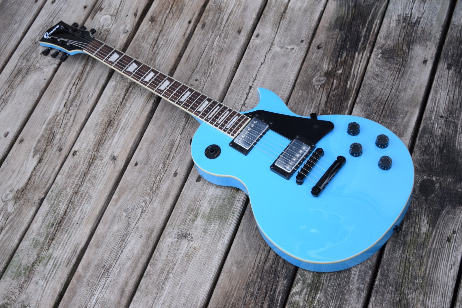 Electric Guitar Mahogany Body Maple Top Metallic Blue (Groove Canadian Brand)