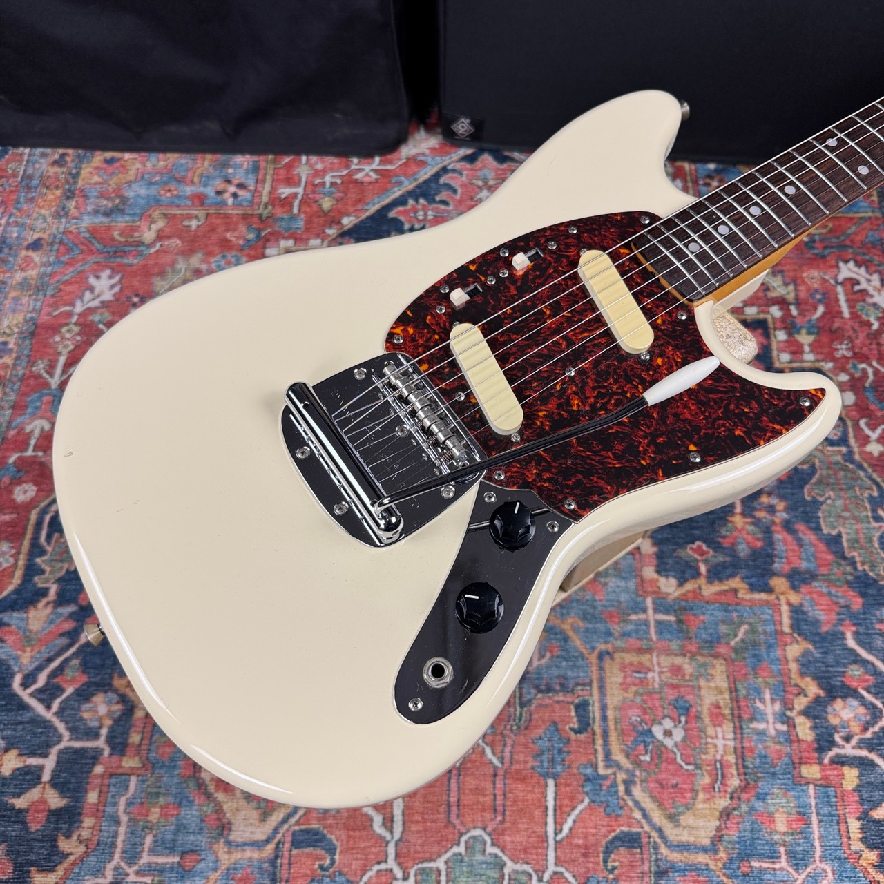 1966 Fender Mustang Reissue Model MG66 Vintage Collection CIJ – 2004