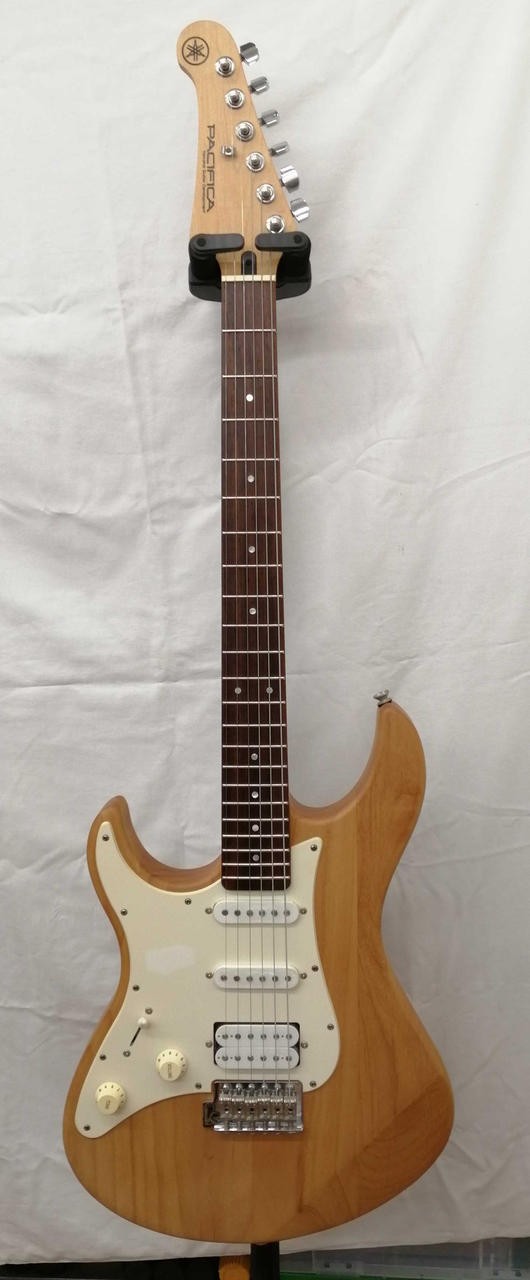 YAMAHA PAC112 JL YNS Electric Guitar W/Gig Bag Tremolo Arm Shipping From Japan