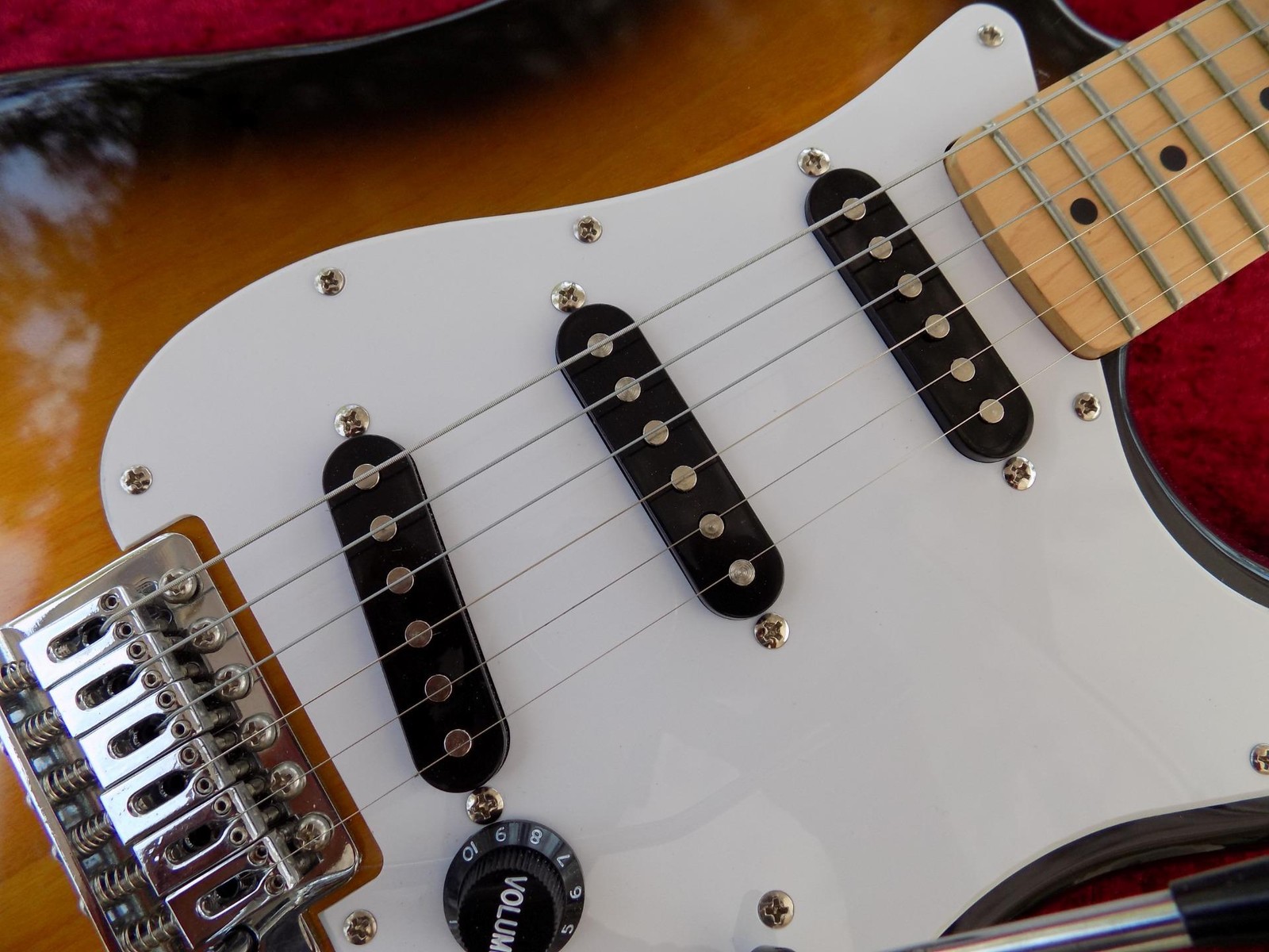 Squier “Custom Shack ” Stratocaster, Very Hot Pickups, Custom Wiring,Capacitor