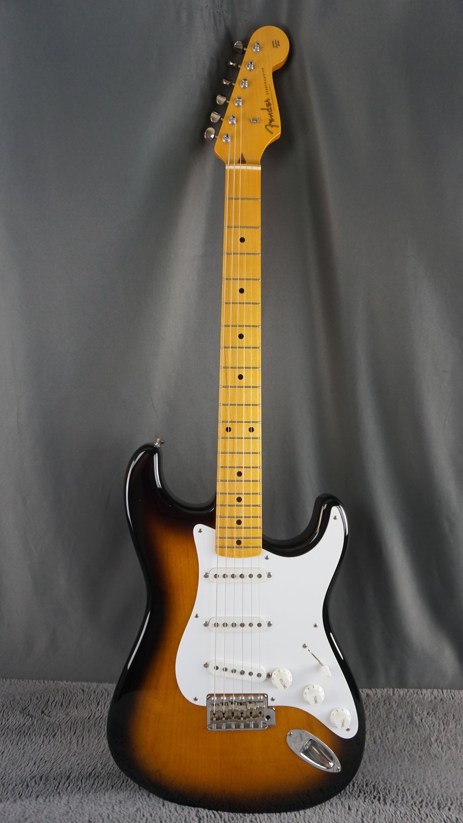 Fender Japan ST57-70TX 2004 Stratocaster 2-Tone Sunburst w Texas Special Pickups