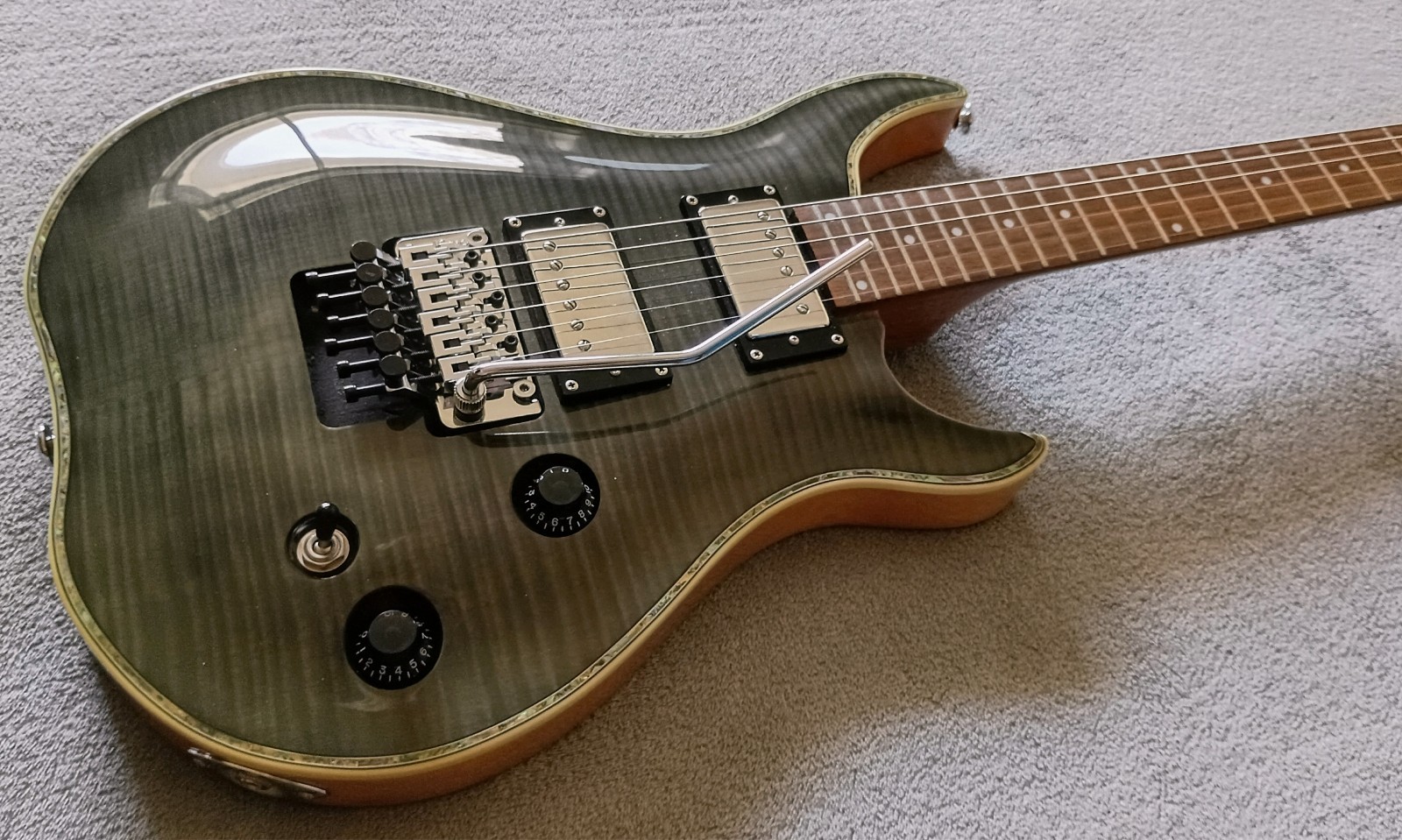 Agile Hawker Elite Guitar (Korea) Mahogany/Carved Flame Maple /Abalone ~ FR