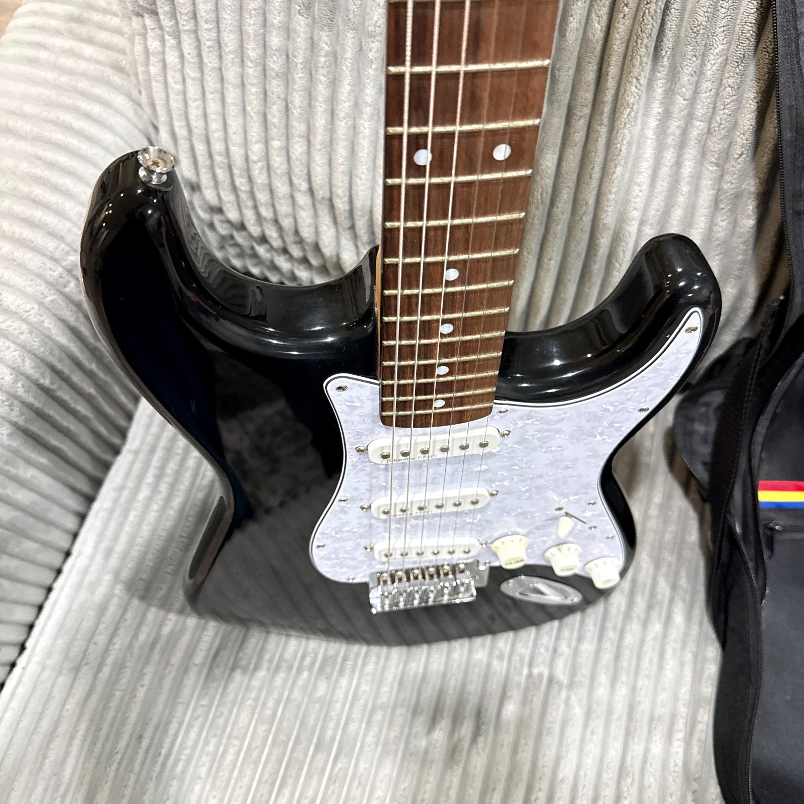 Johnson JS-800 Strat Electric Guitar Black Pearloid Guard w/ EMG Designed Pickup
