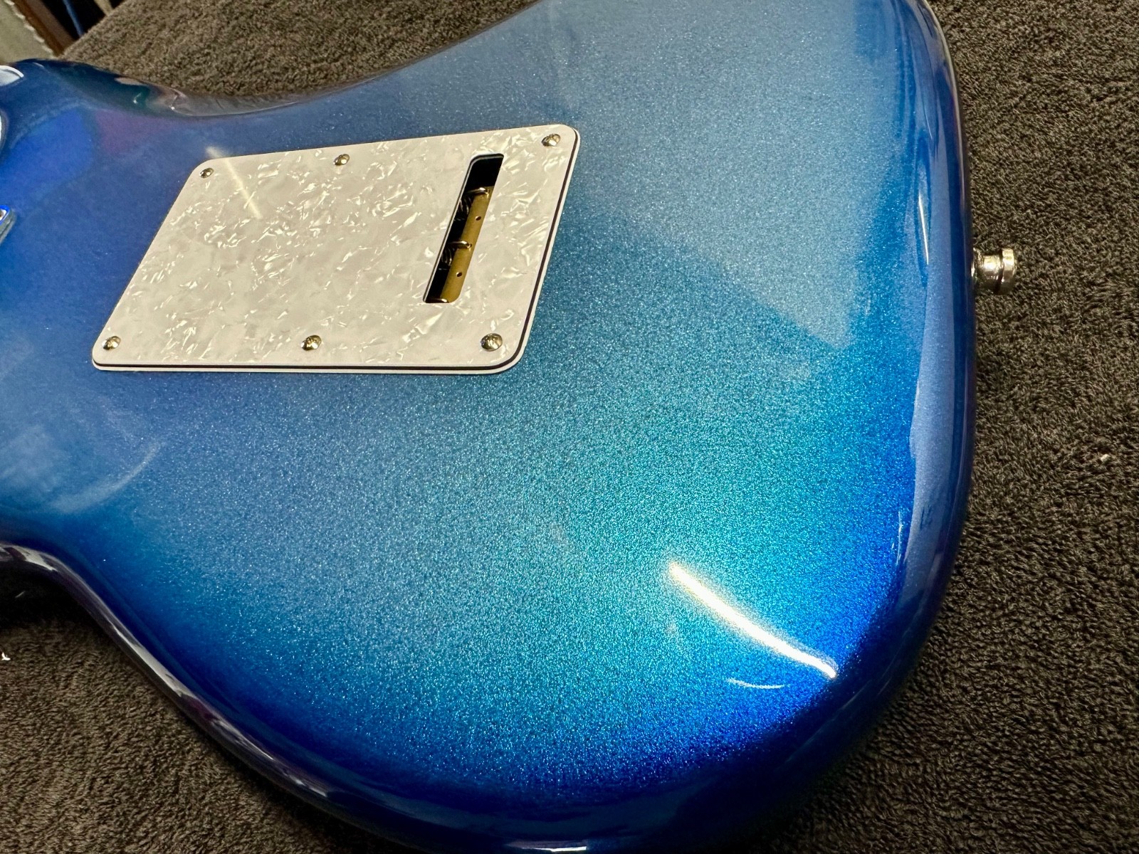Fender Player Stratocaster Floyd Rose HSS Custom Pear Flake Super Strat finish