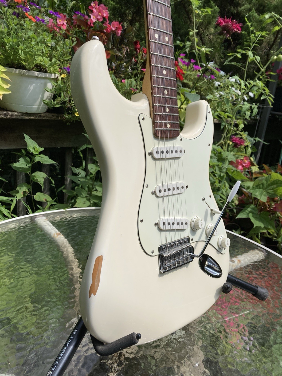 2013 Fender Standard Stratocaster Arctic White