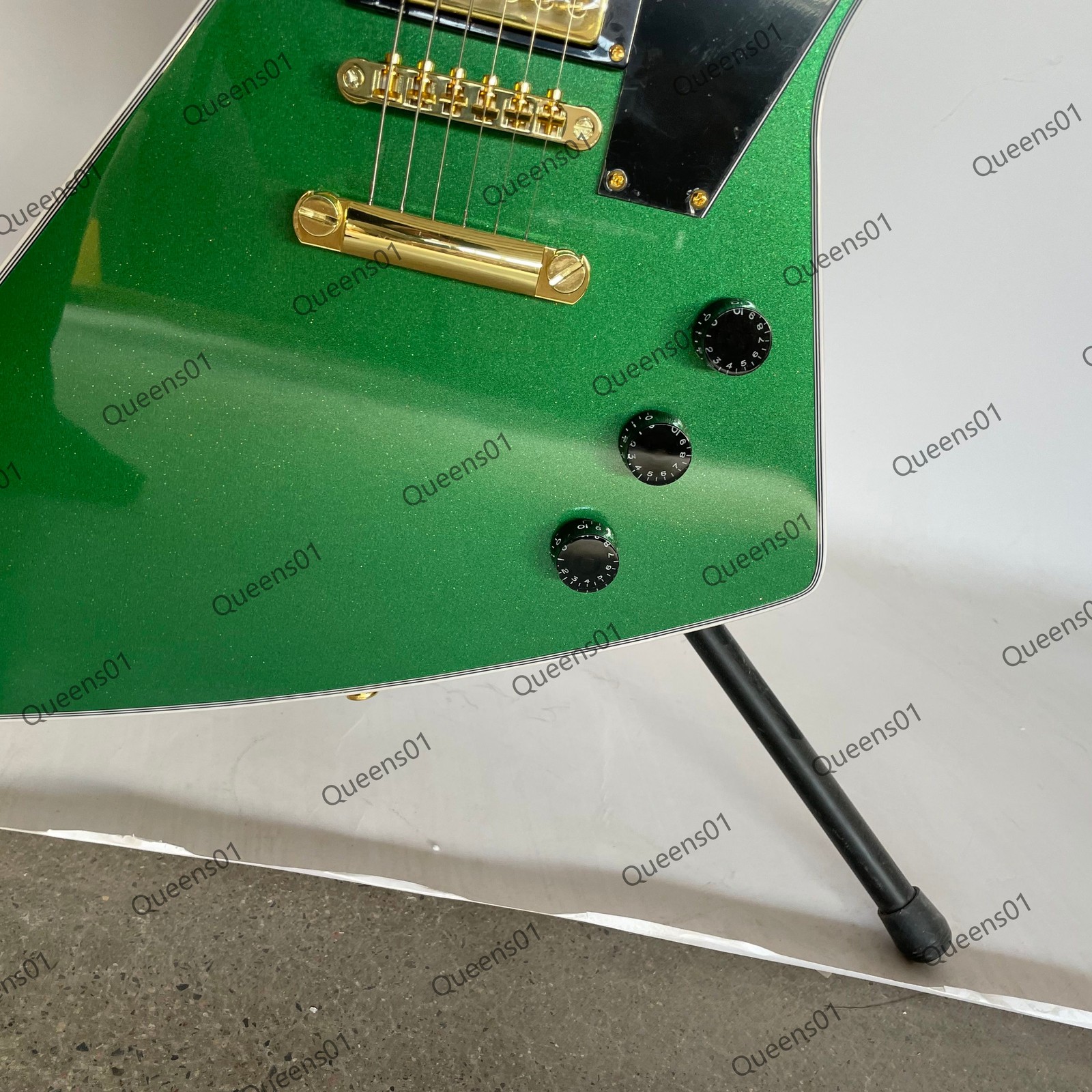 New Electric Guitar Stainless Rounded Fret Edge Black Pickguard Metallic Green