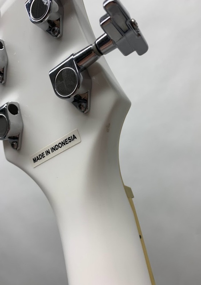 D’Angelico Guitars Premier SD Electric Guitar – White