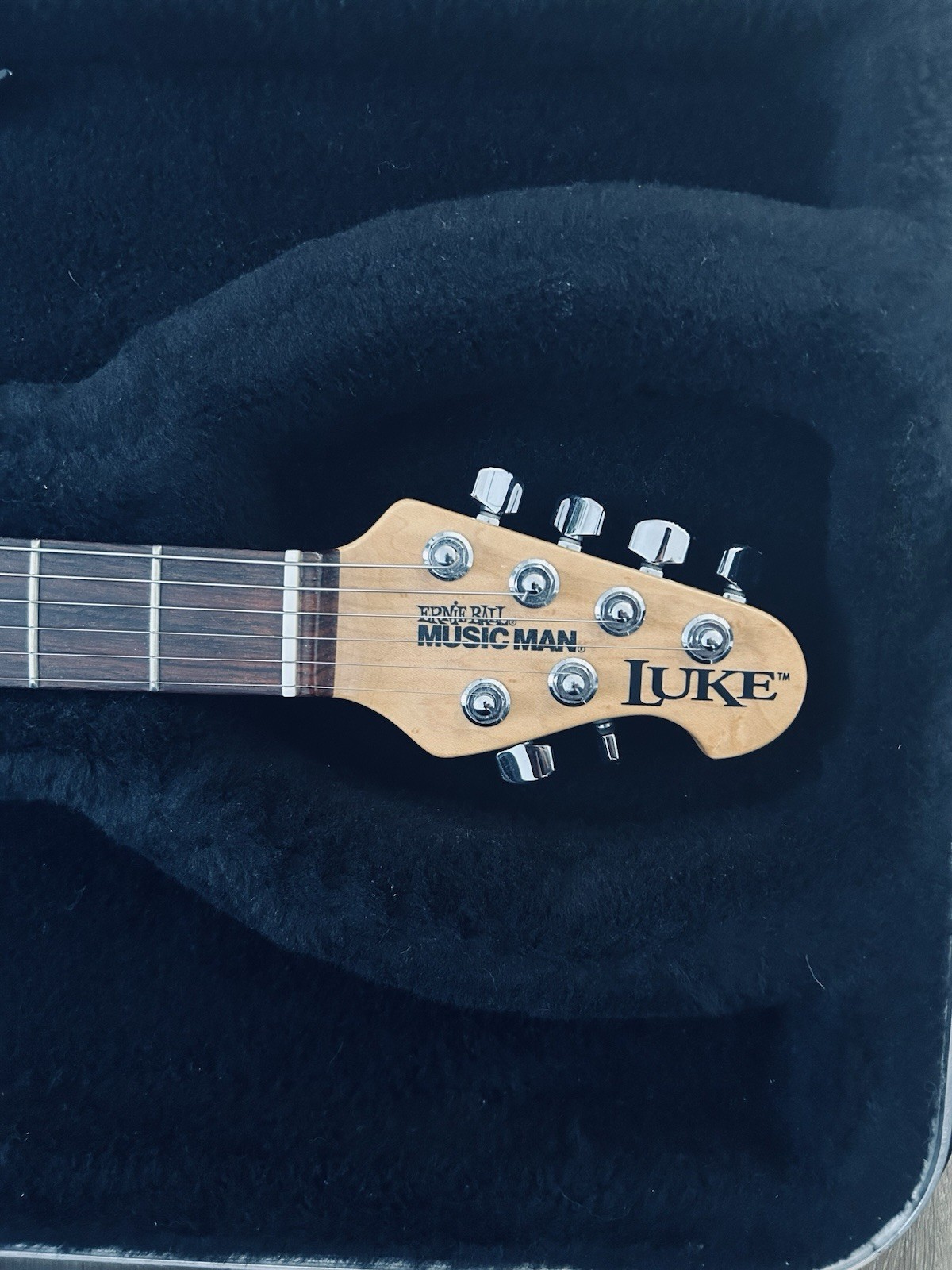 Music Man Luke Electric Guitar – USA 2005 – Luke Blue – With Case